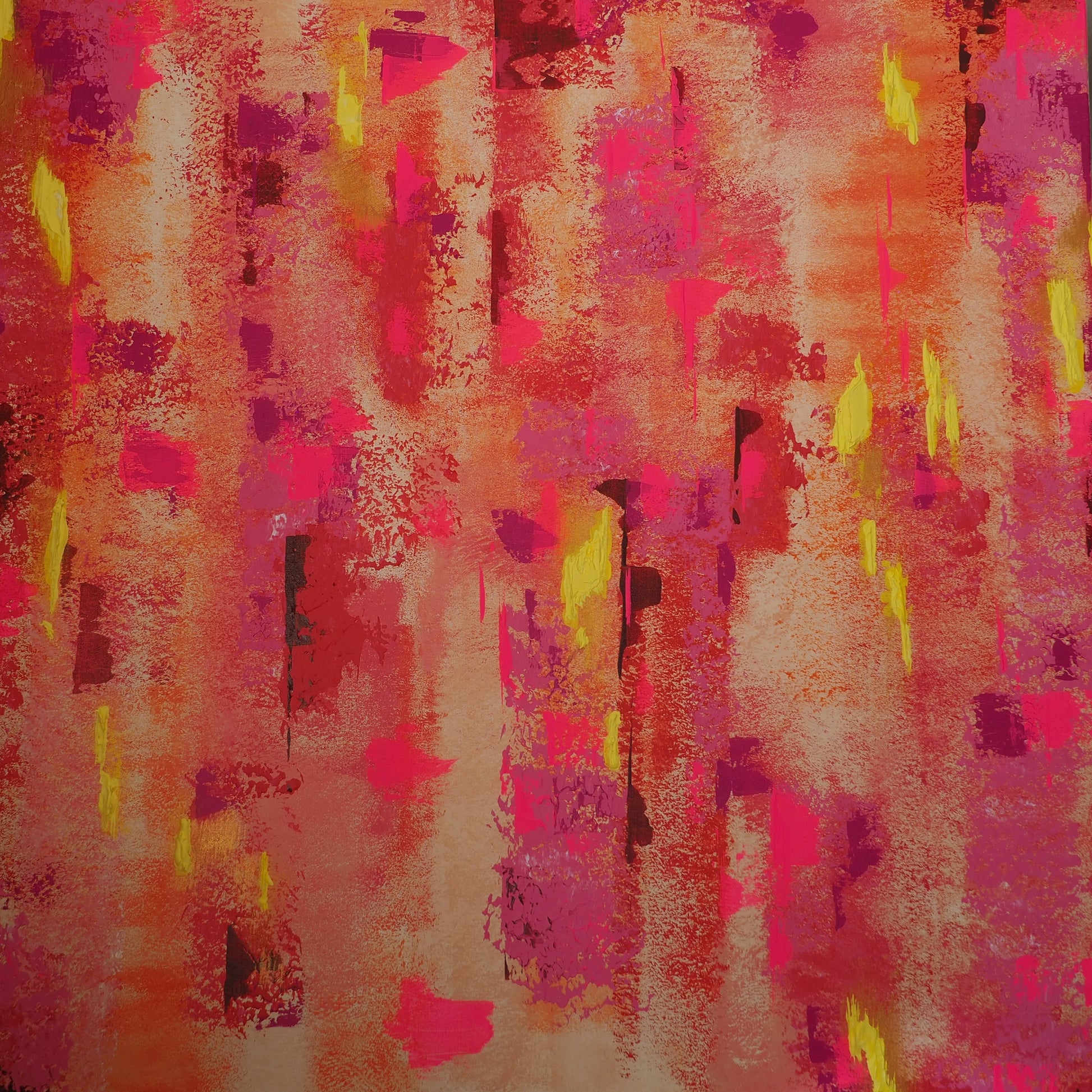 Das originale Kunstwerk „Lebensbaum“ von maridy art zeigt abstrakte, gemischte Rot-, Rosa- und Orangetöne mit leuchtend gelben Flecken. Strukturierte Pinselstriche erinnern an Wachstum und Entwicklung und verleihen dem Werk lebendige Energie und Wachstum.